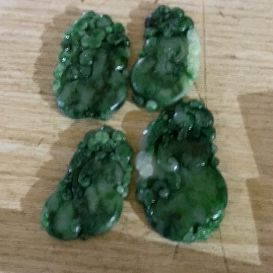 未镶嵌定制翡翠牌子