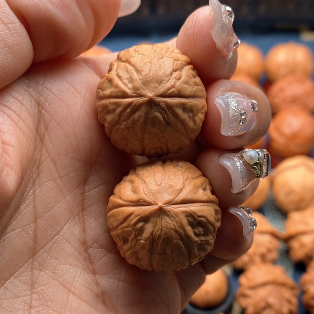 文玩核桃把件手捻