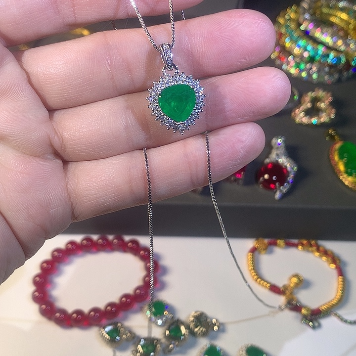 非金属30吊坠。           