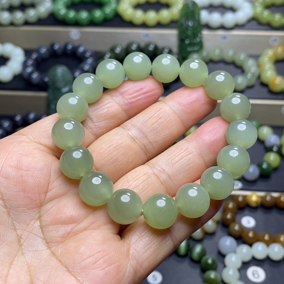 和田玉未镶嵌手串