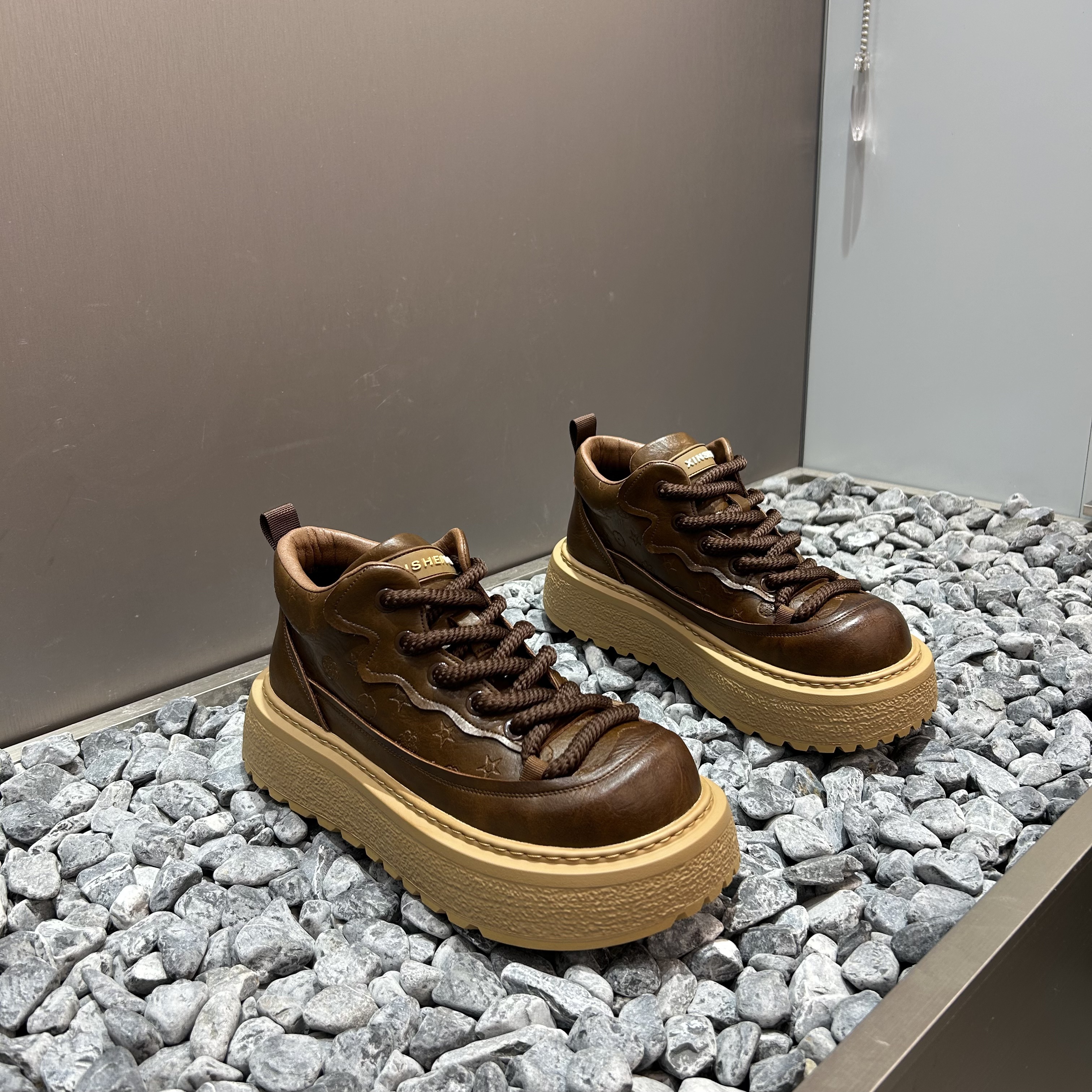 冬季新款男士单棉同款保暖印花软皮轻便厚底防滑增高大头高帮皮鞋