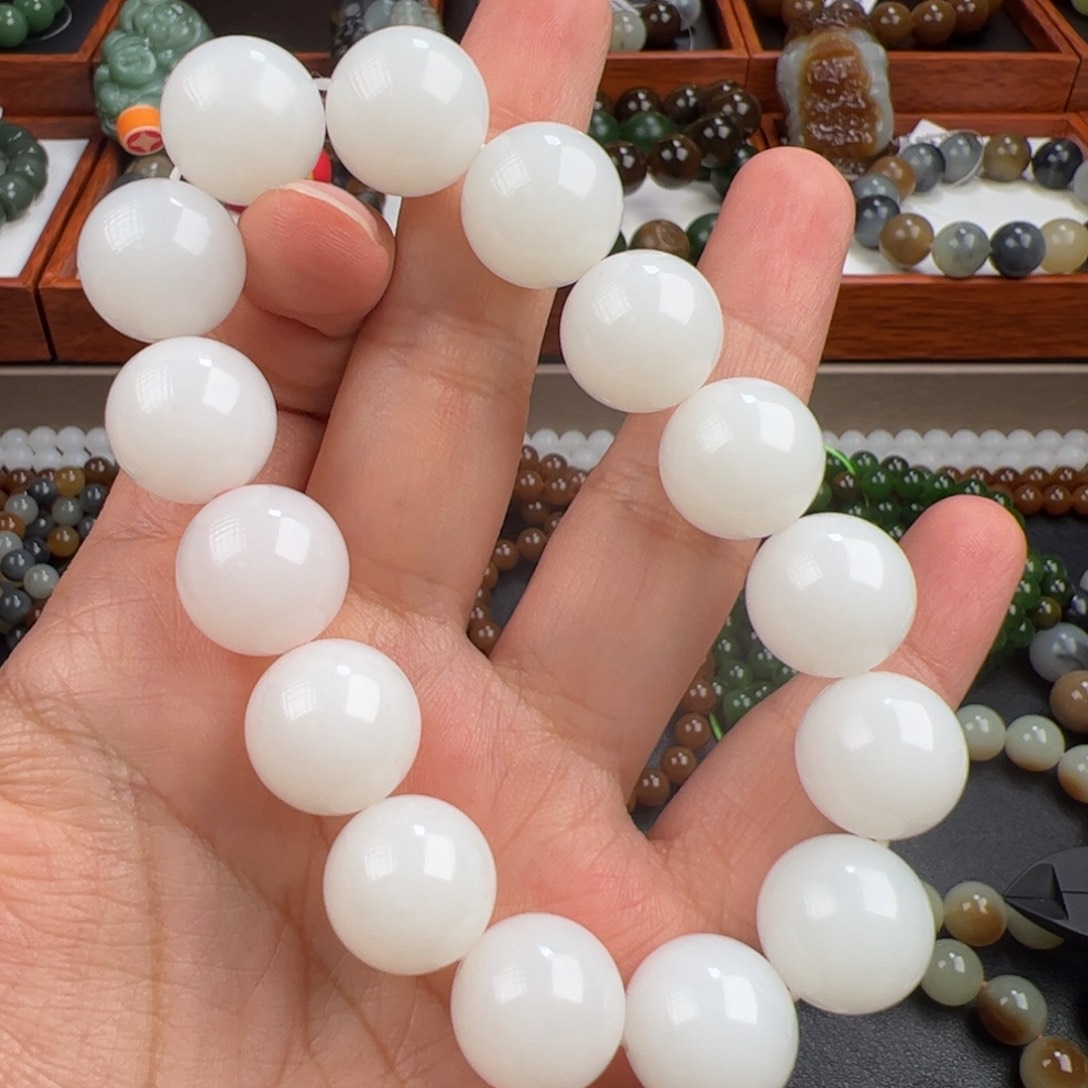 和田玉手链未镶嵌新疆且末白卡15