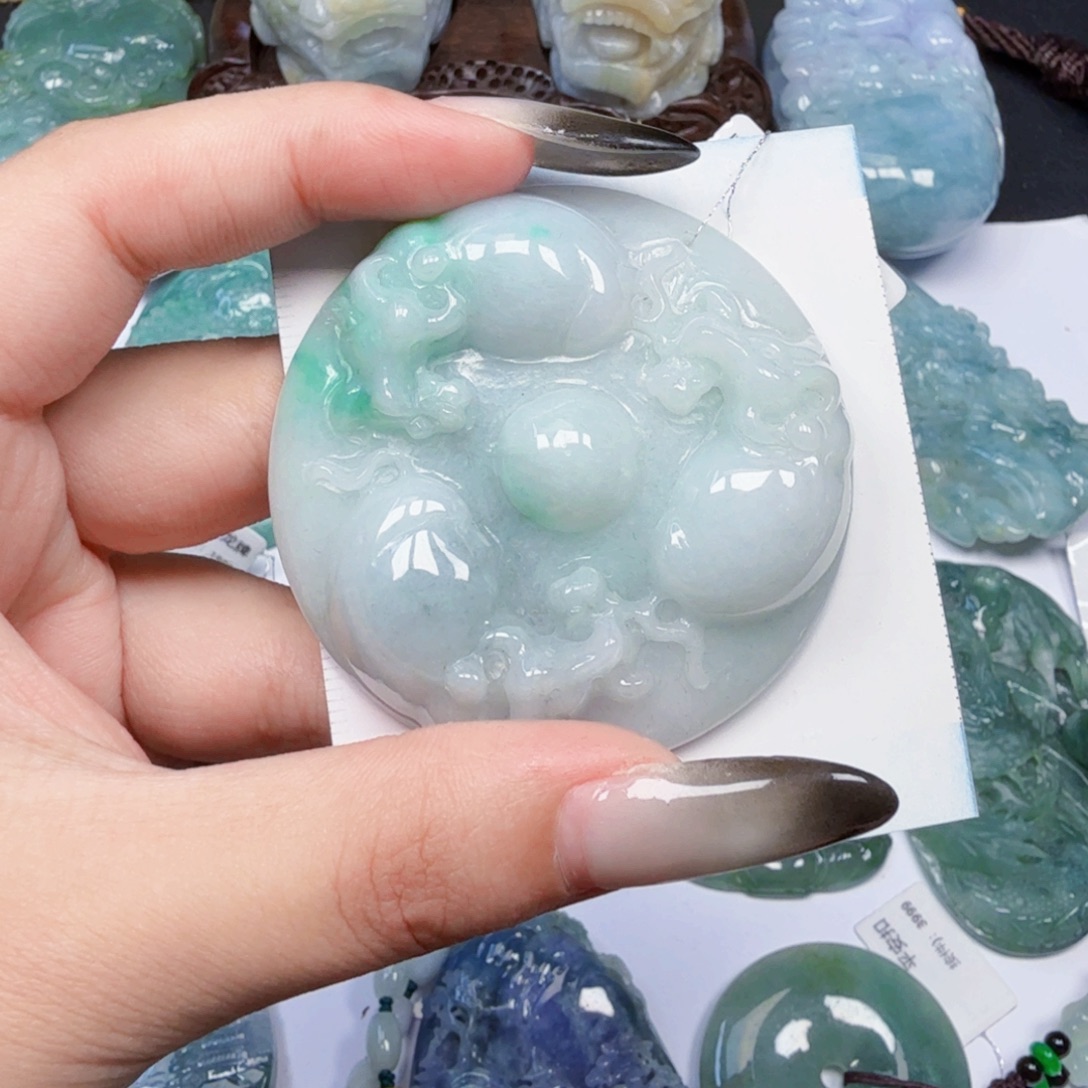 翡翠未镶嵌颈饰翡翠