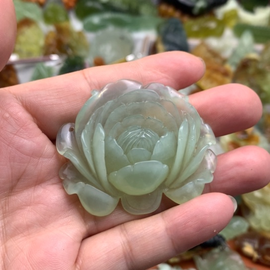 【闪购商品】蛇纹石玉颈饰未镶嵌