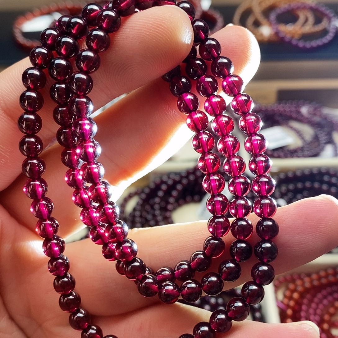 手链未镶嵌石榴石5.3mm9a玫红色