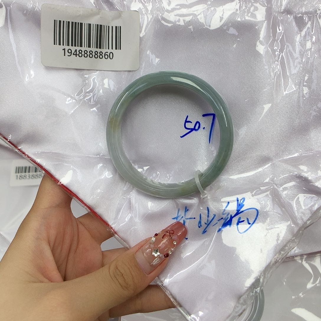 翡翠手镯未镶嵌天然缅甸翡翠手镯