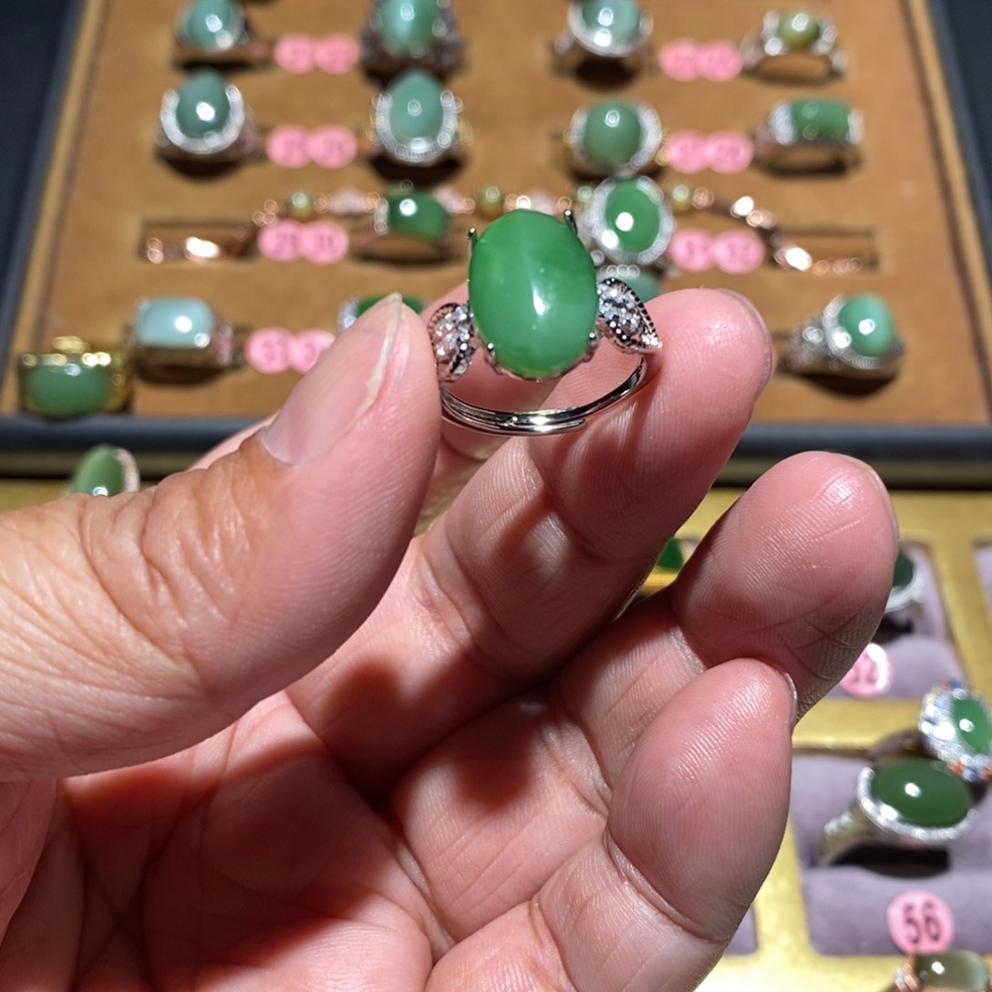 和田玉（碧玉）戒指未镶嵌