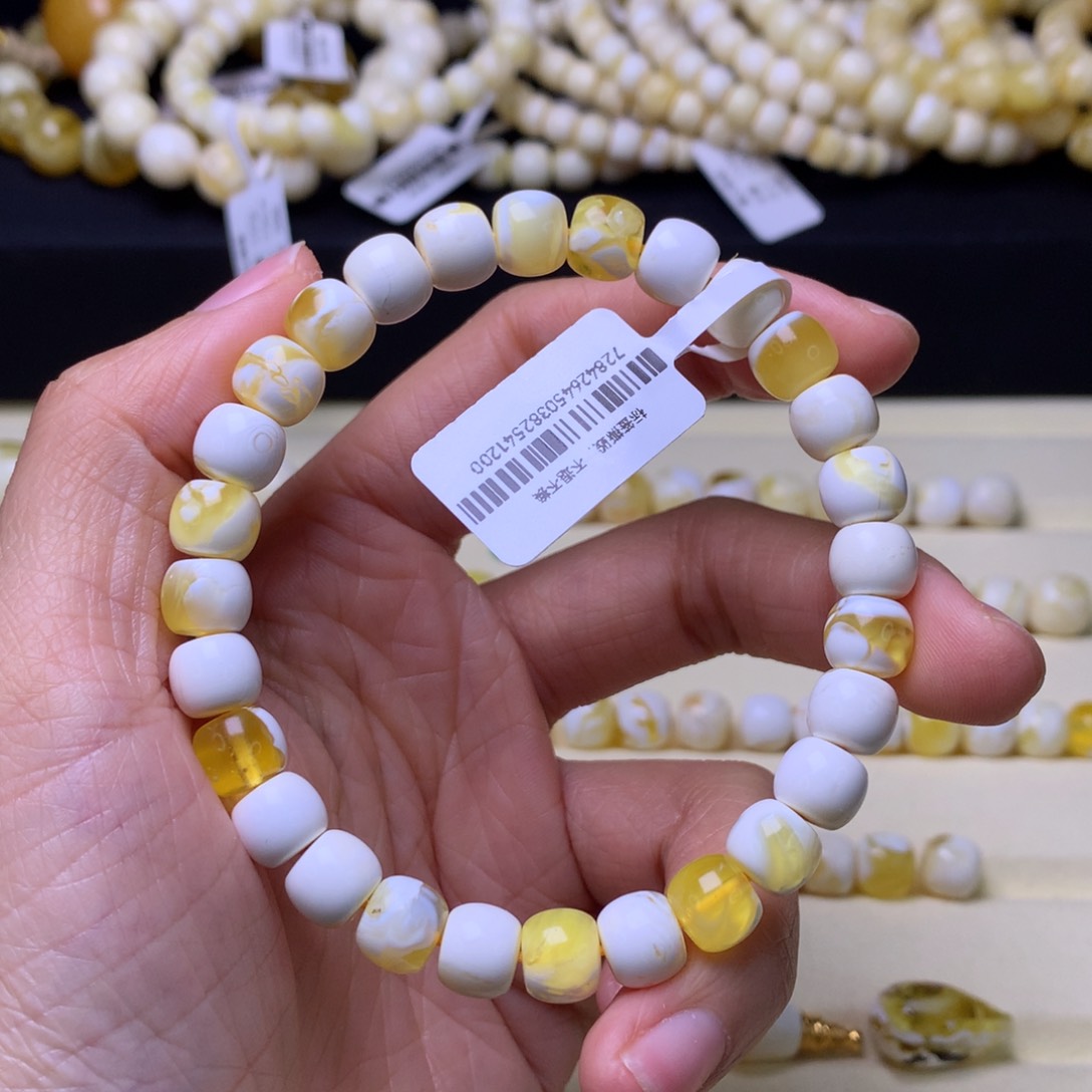 琥珀裸石未镶嵌我****！