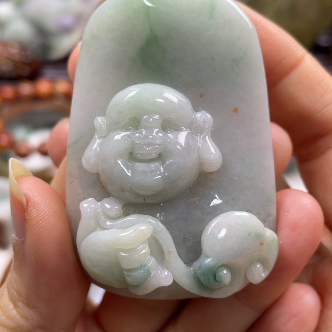 翡翠未镶嵌颈饰牌子