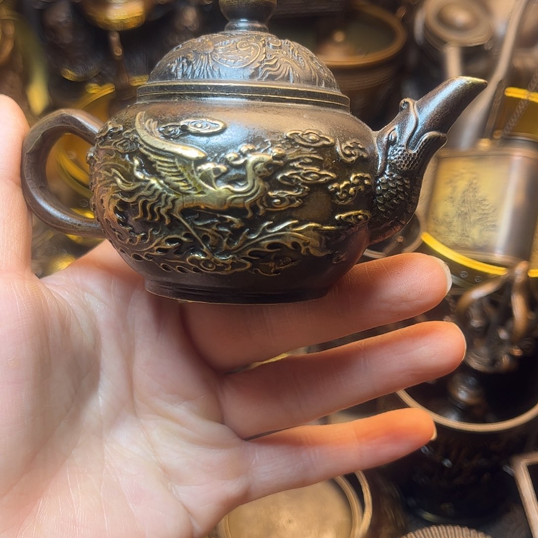 精美铜器工艺品等