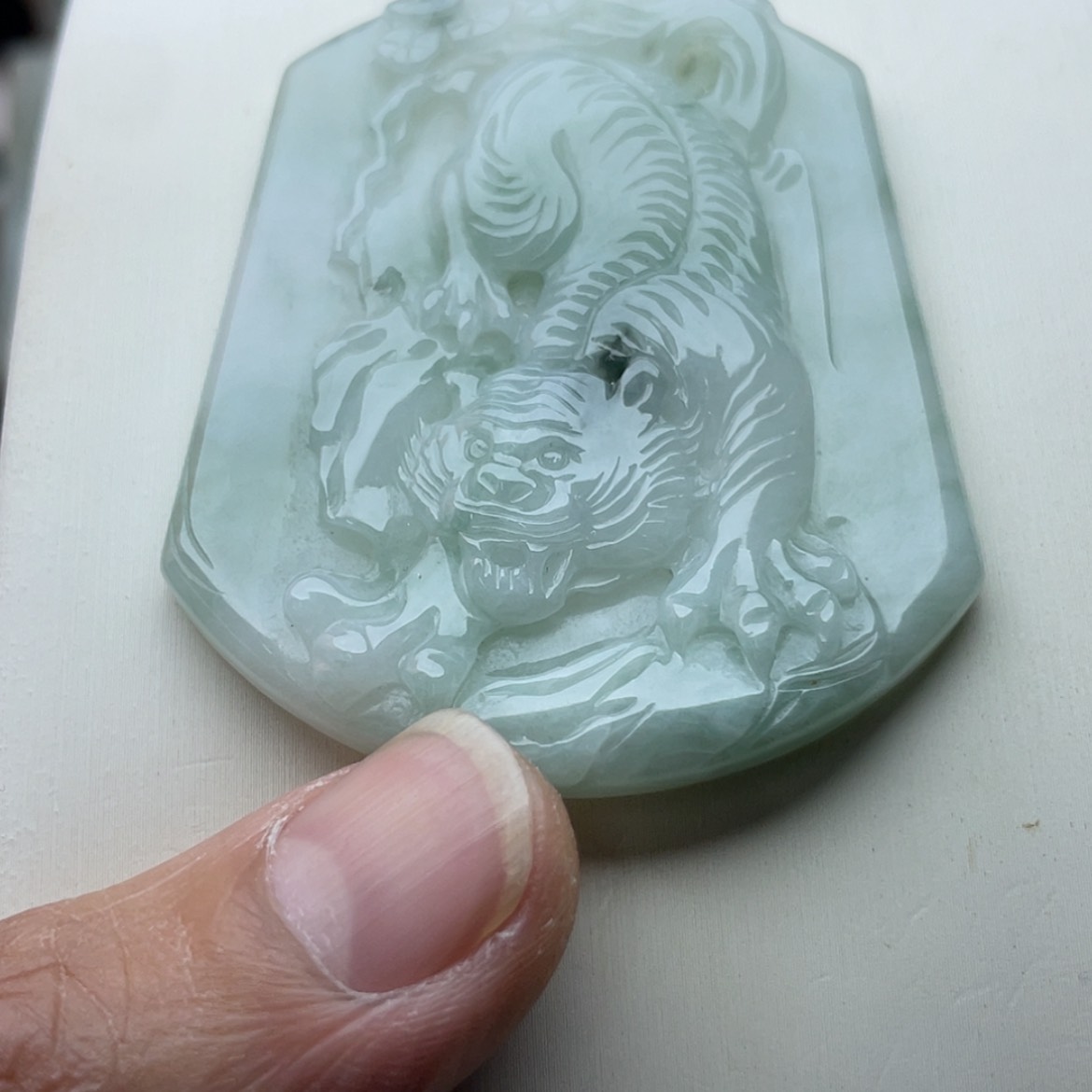 【闪购商品】翡翠未镶嵌颈饰虎牌