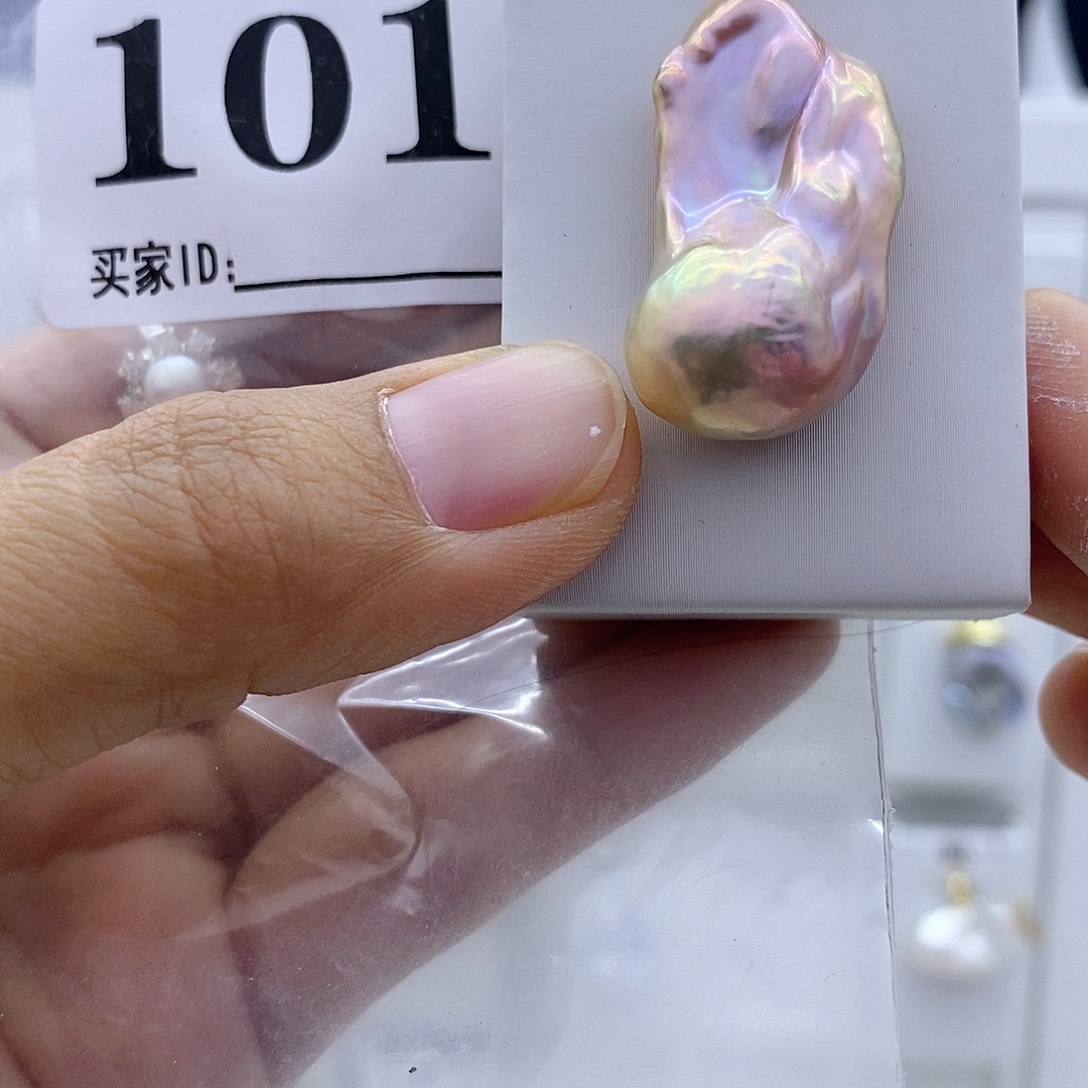颈饰钛钢淡水珍珠