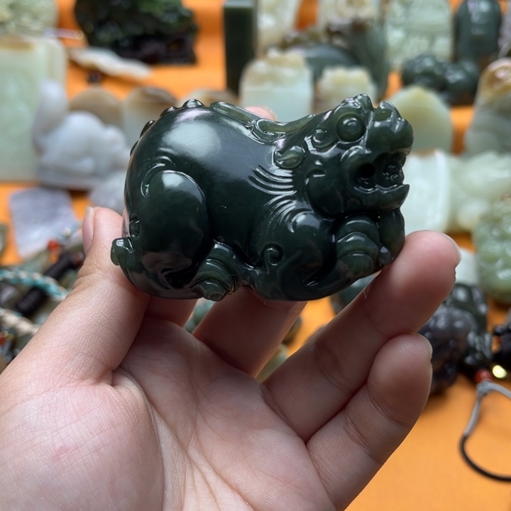 和田玉颈饰未镶嵌虾****福