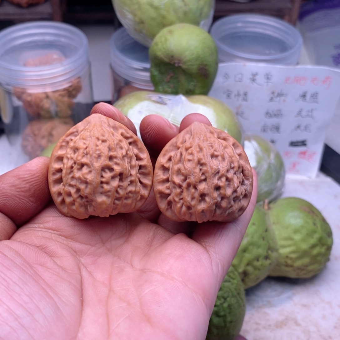 吊坠文玩核桃36金牛