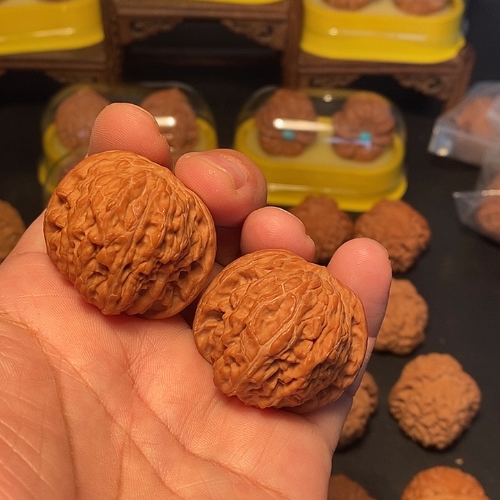 文玩核桃吊坠40尺，磨盘