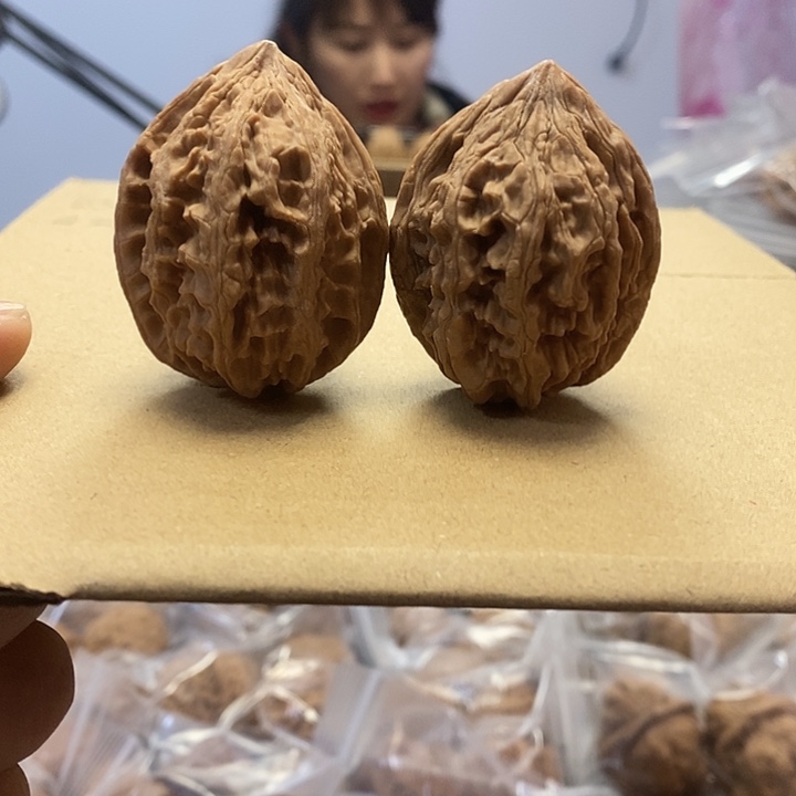 文玩核桃把件39大古石红皮