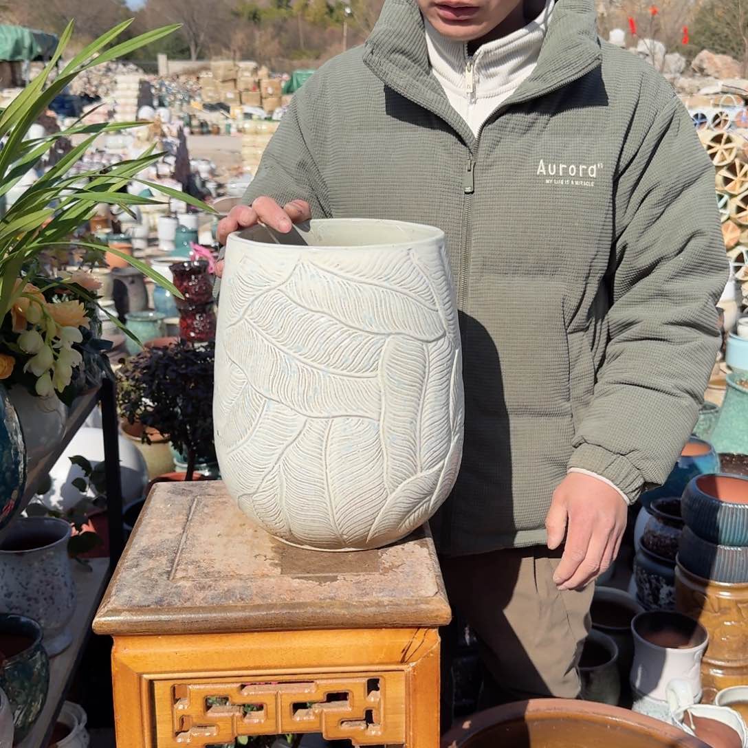 紫砂花盆口21高31（一个芭蕉叶白色