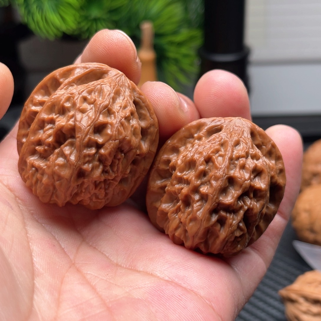 文玩核桃吊坠董*德35太行元宝