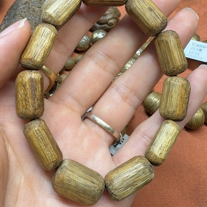 大叶紫檀（黑酸枝木类）