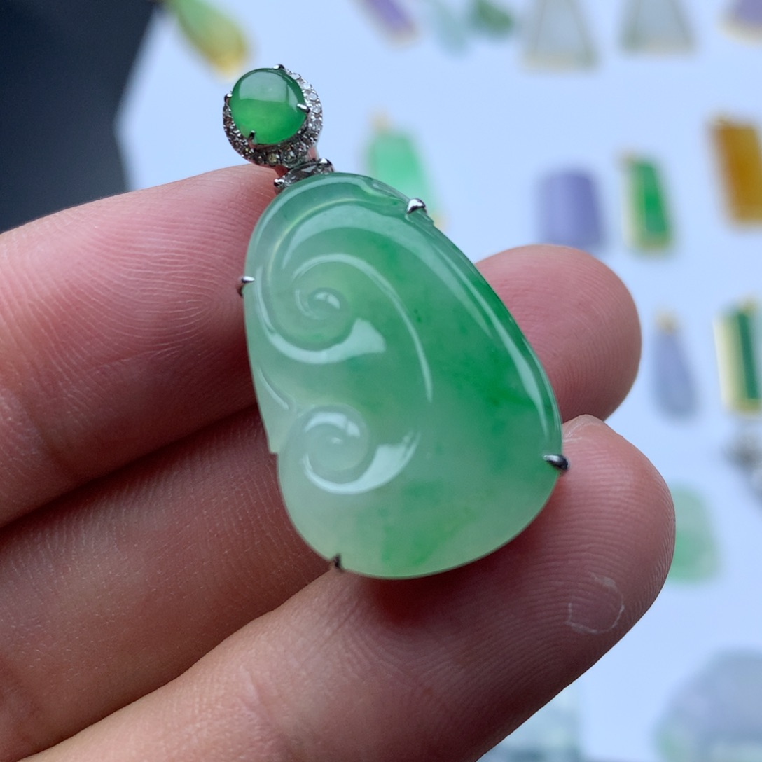 翡翠颈饰未镶嵌翡翠