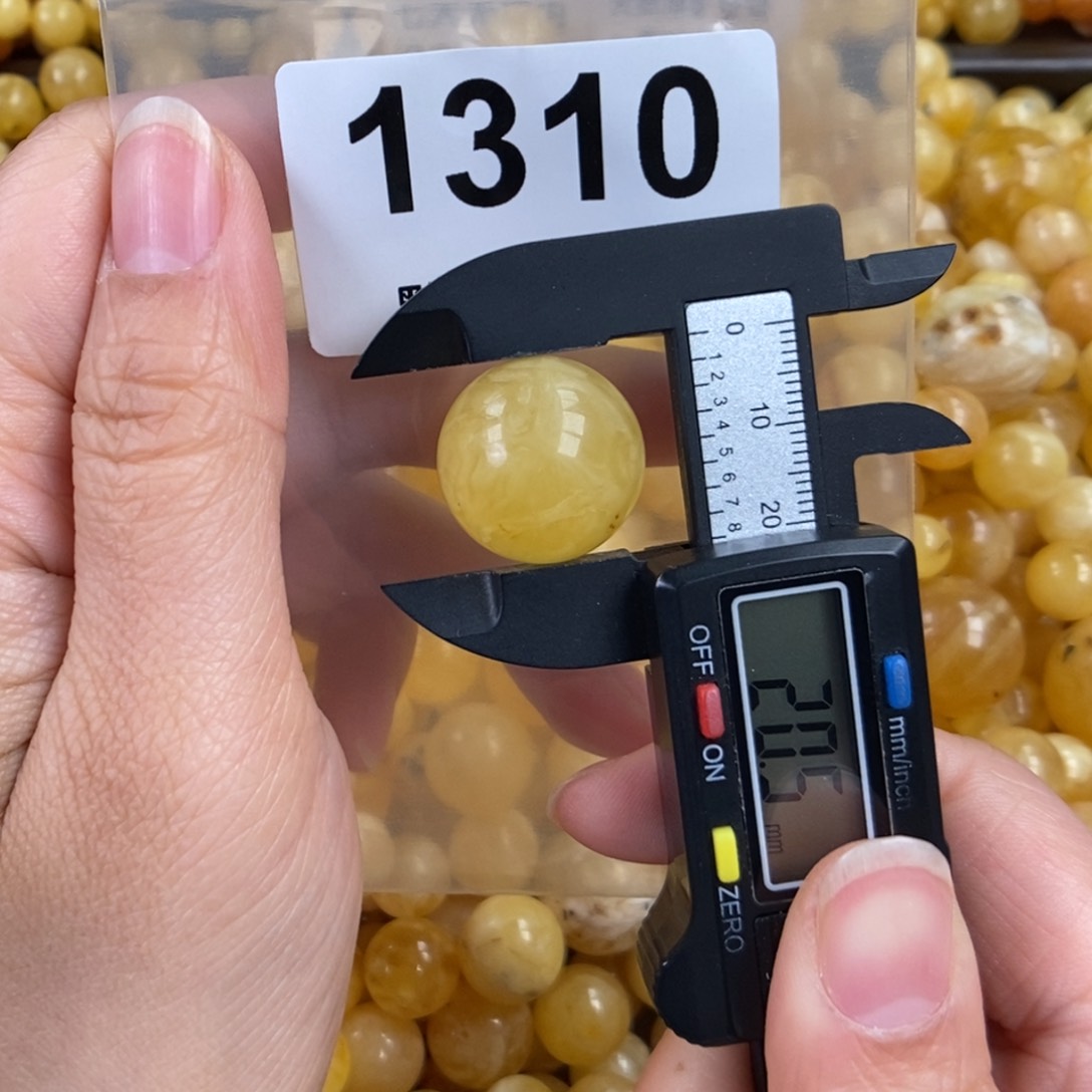 未镶嵌琥珀珠宝奇石