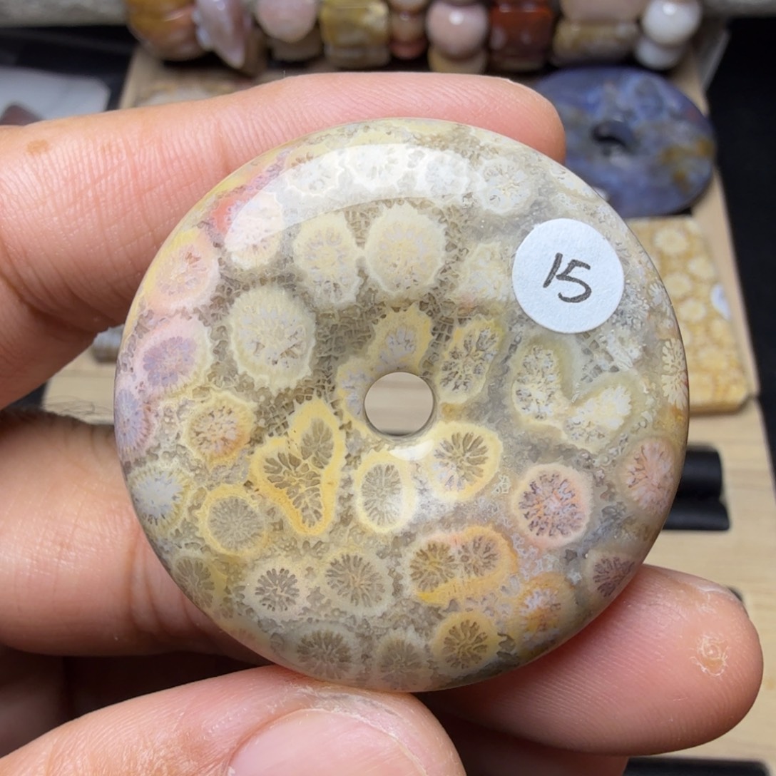 硅化玉未镶嵌纯天然色有机玉石保真色