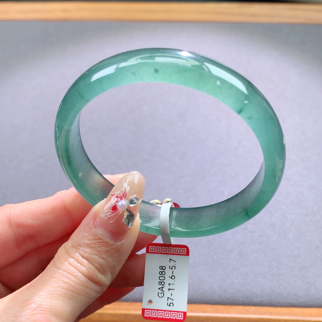 翡翠手镯未镶嵌天然翡翠手镯叮当镯