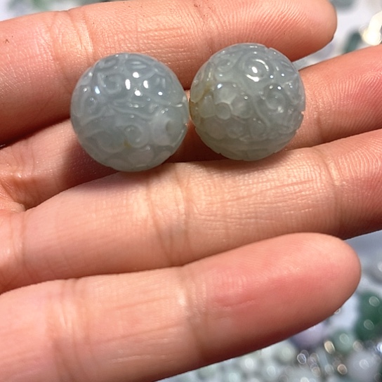 翡翠未镶嵌项圈圆珠