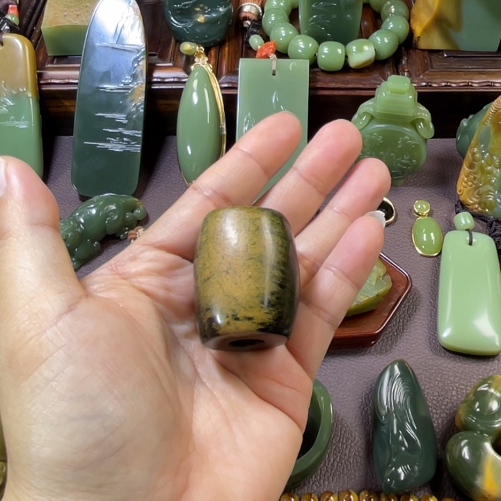 岫岩河磨玉（透闪石质玉）套链未镶嵌