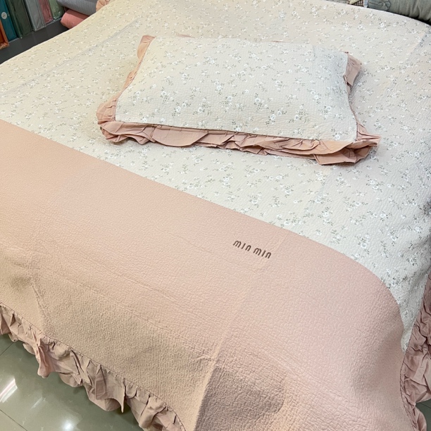 2.5✖️2.7米全棉miu'miu床盖
