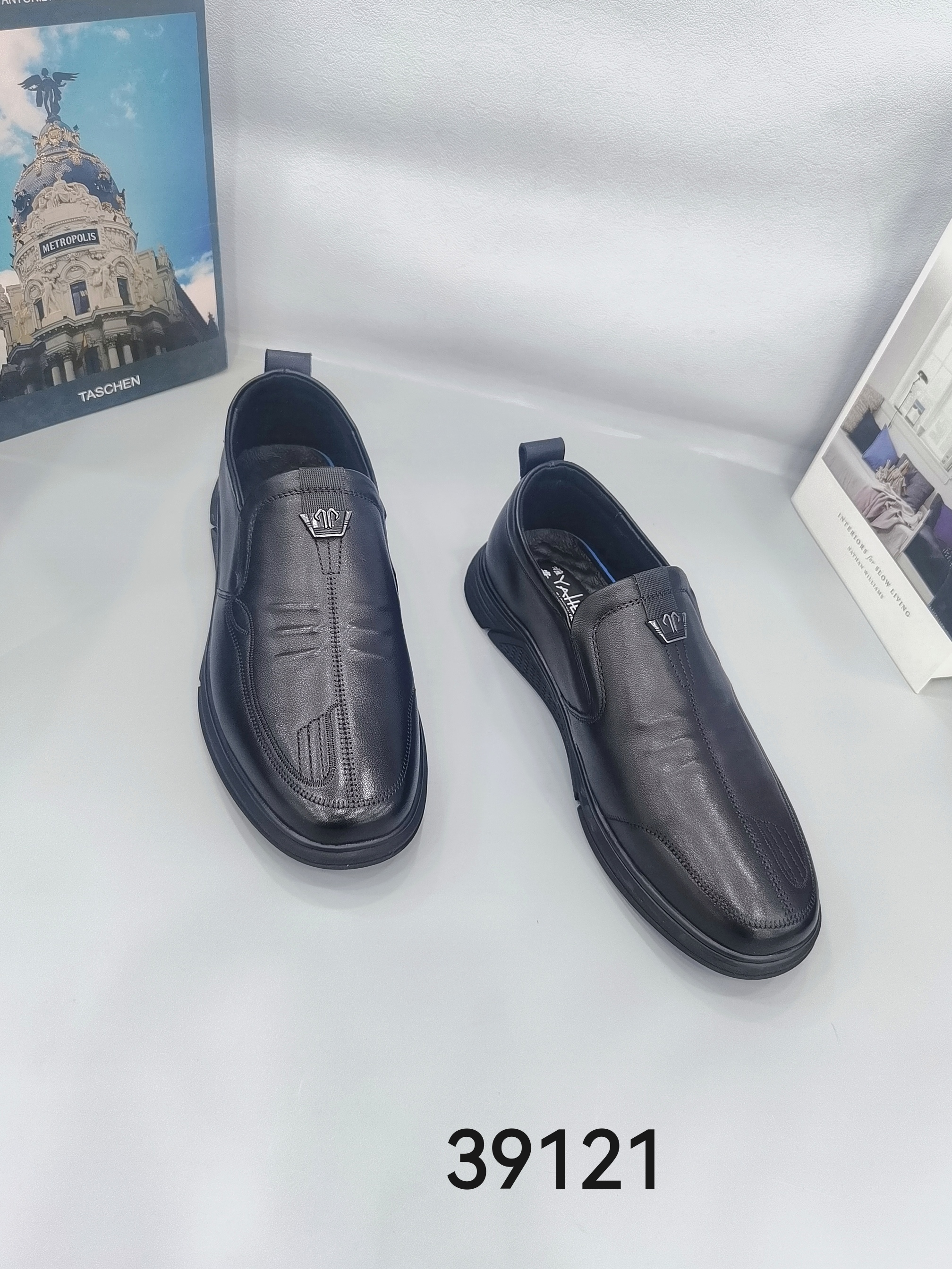 真皮软面舒适百搭软底男士休闲鞋39121