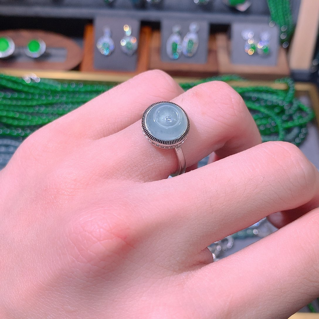 翡翠项链未镶嵌天然