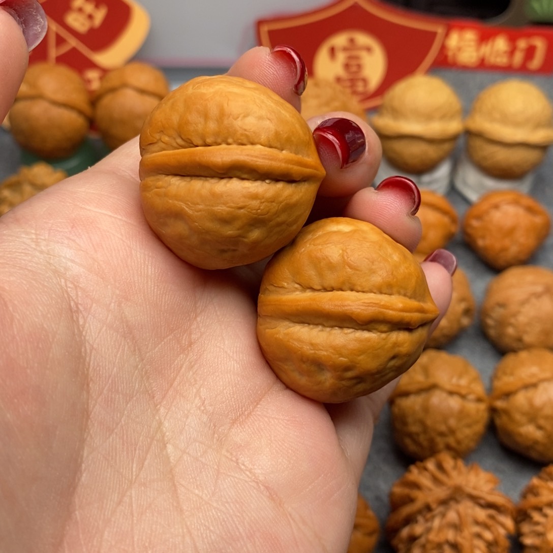 文玩核桃把件海豚