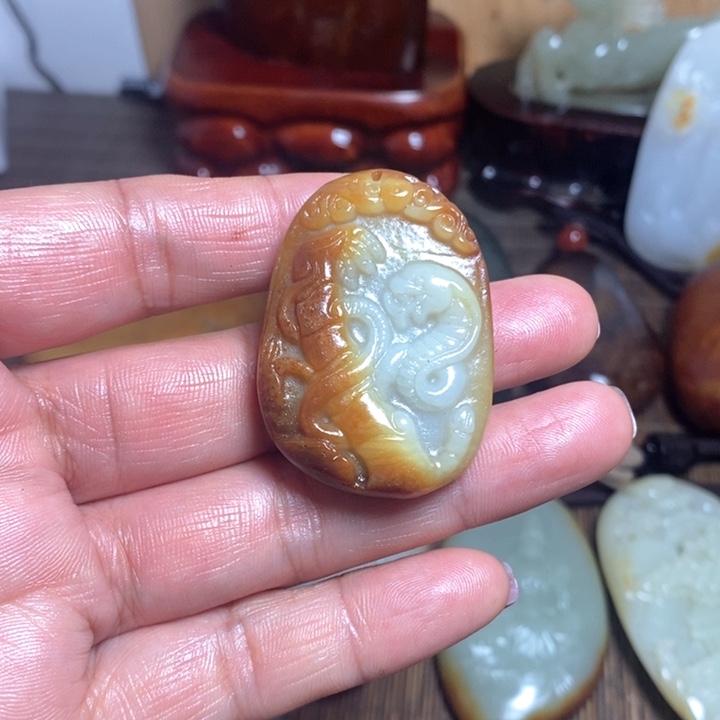 和田玉颈饰未镶嵌