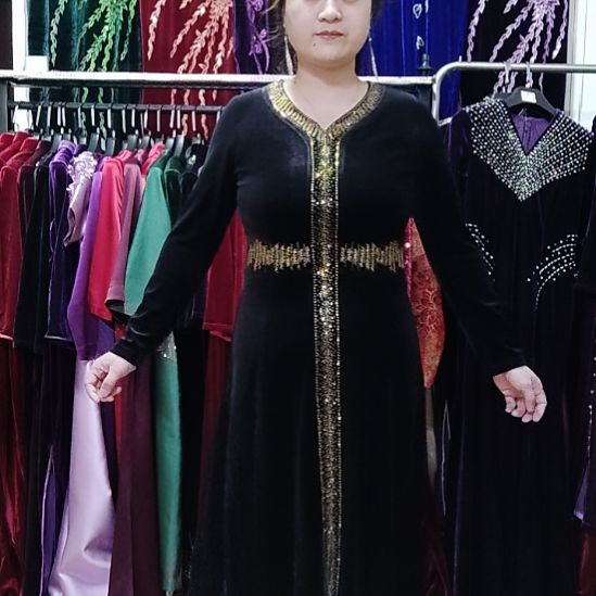 燕***格黑色金丝绒重工连衣裙l码