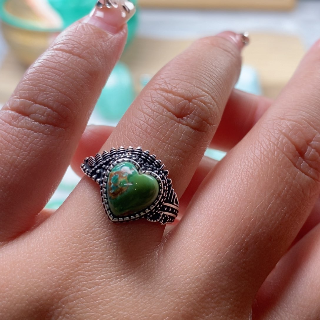 绿松石颈饰未镶嵌