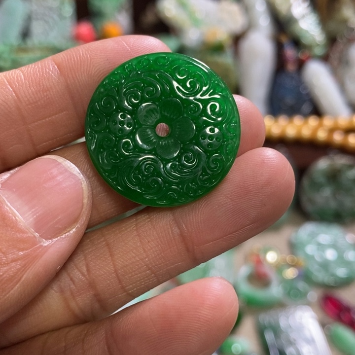 翡翠未镶嵌颈饰漂亮8888888888