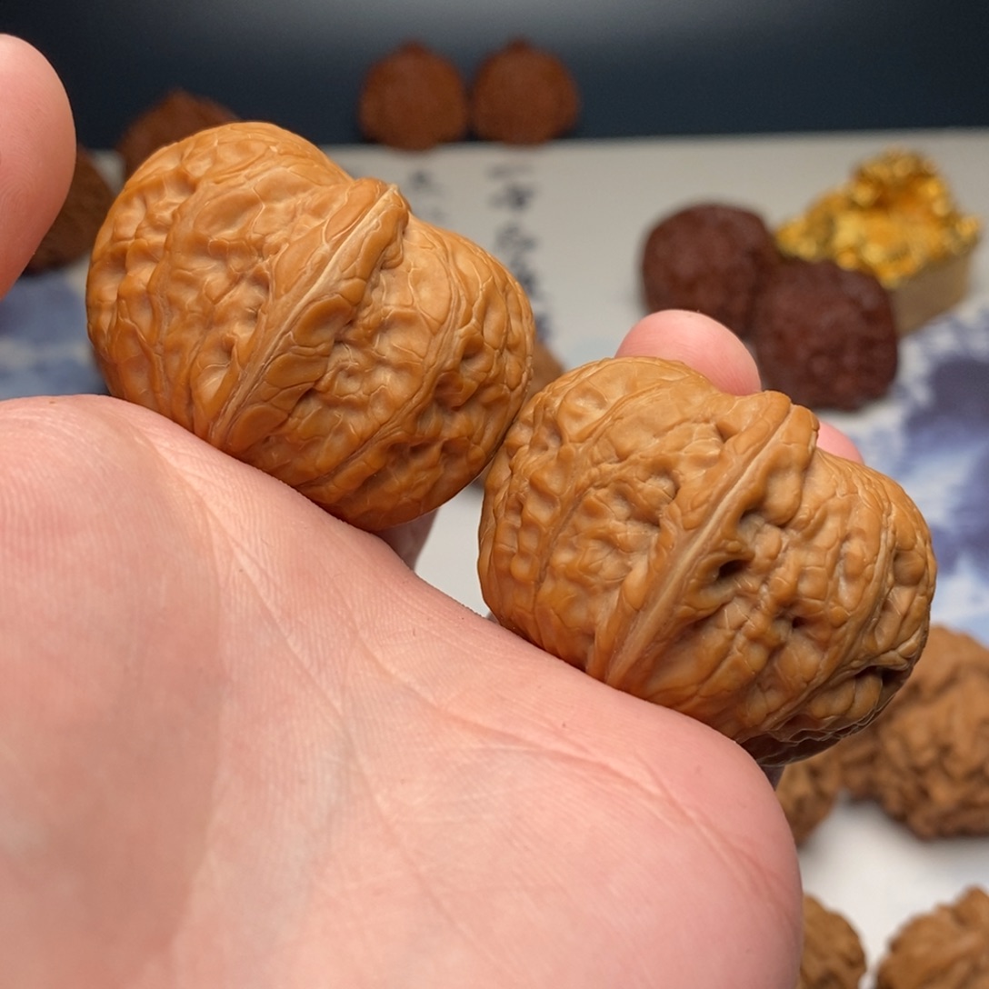 木***月文玩核桃把件元宝