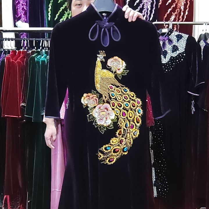 紫色金丝绒三片水滴领镂空手工穿珠中长旗袍xl码125斤左右