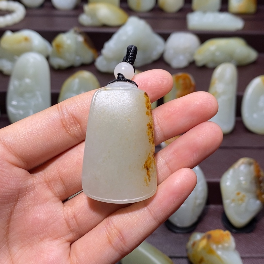 殇***和田玉未镶嵌颈饰