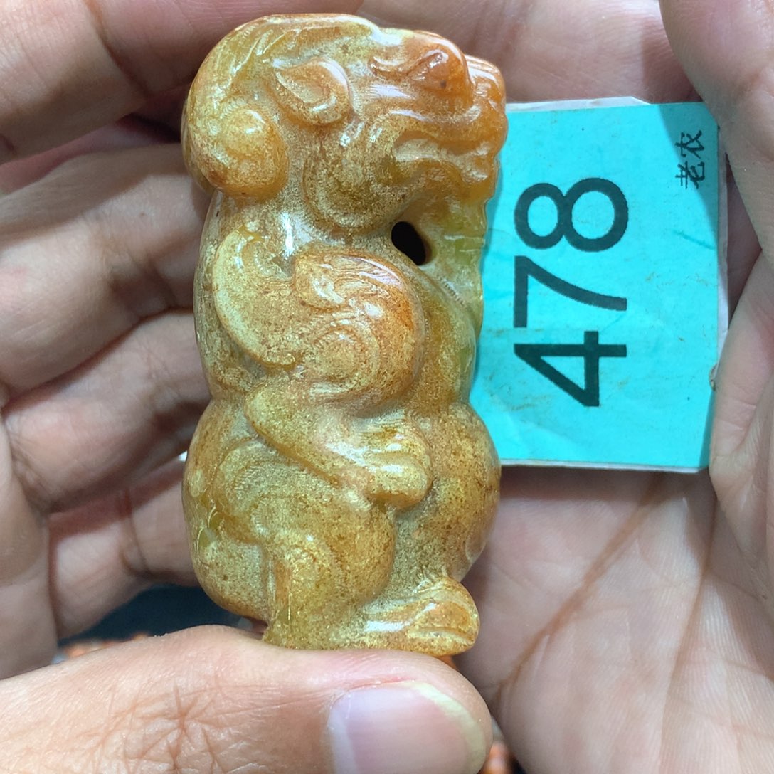 未镶嵌透闪石-蛇纹石玉颈饰