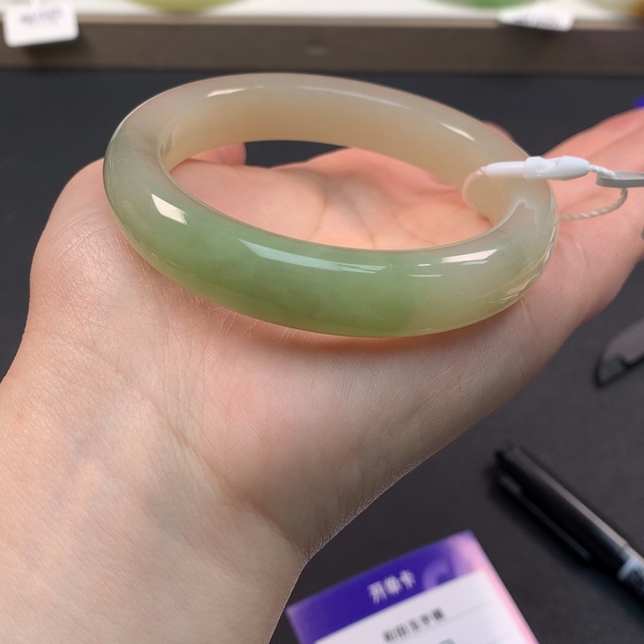 和田玉（糖玉）手镯未镶嵌