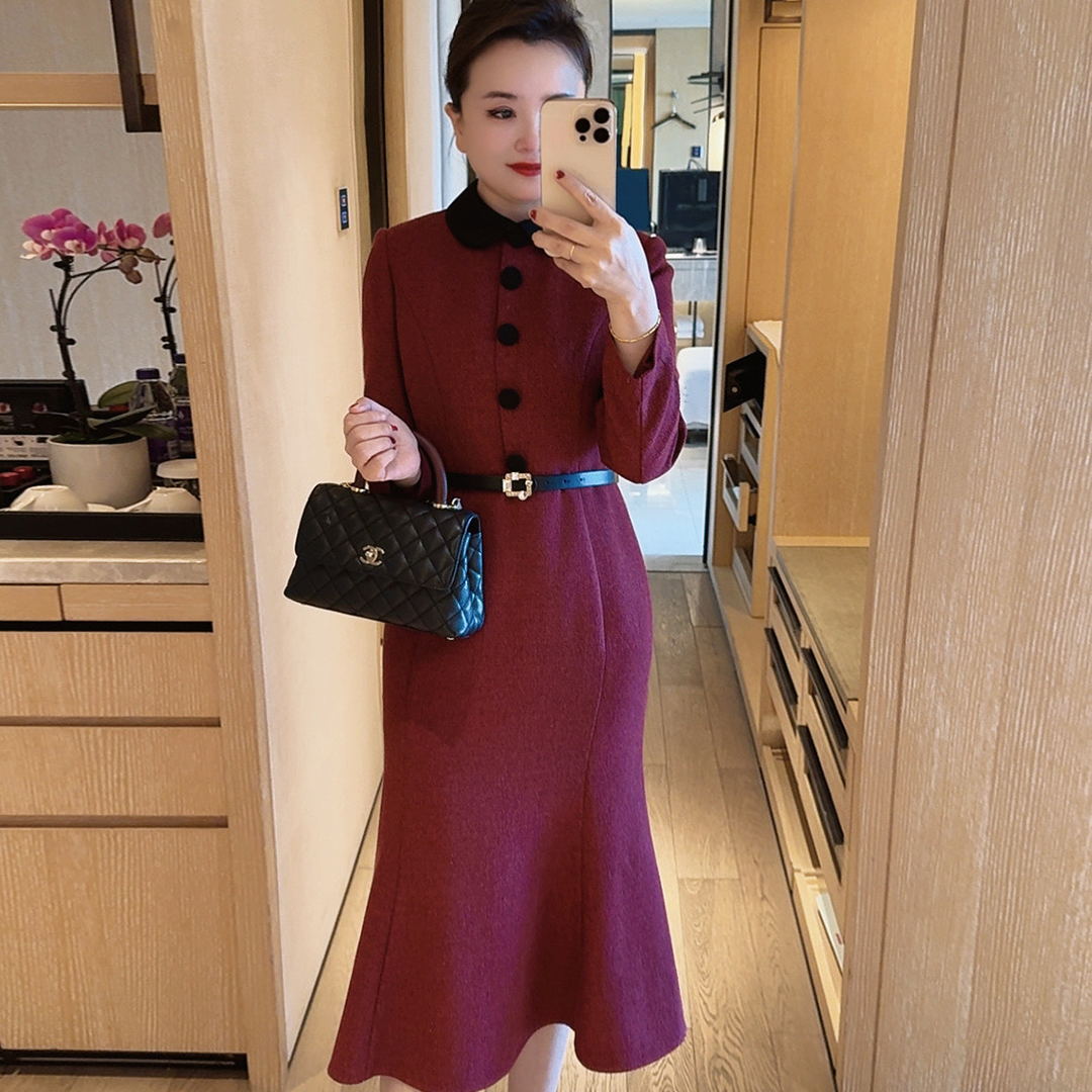 唯伊公馆秋季新款撞色翻领优雅显瘦简约通勤时尚鱼尾连衣裙98557