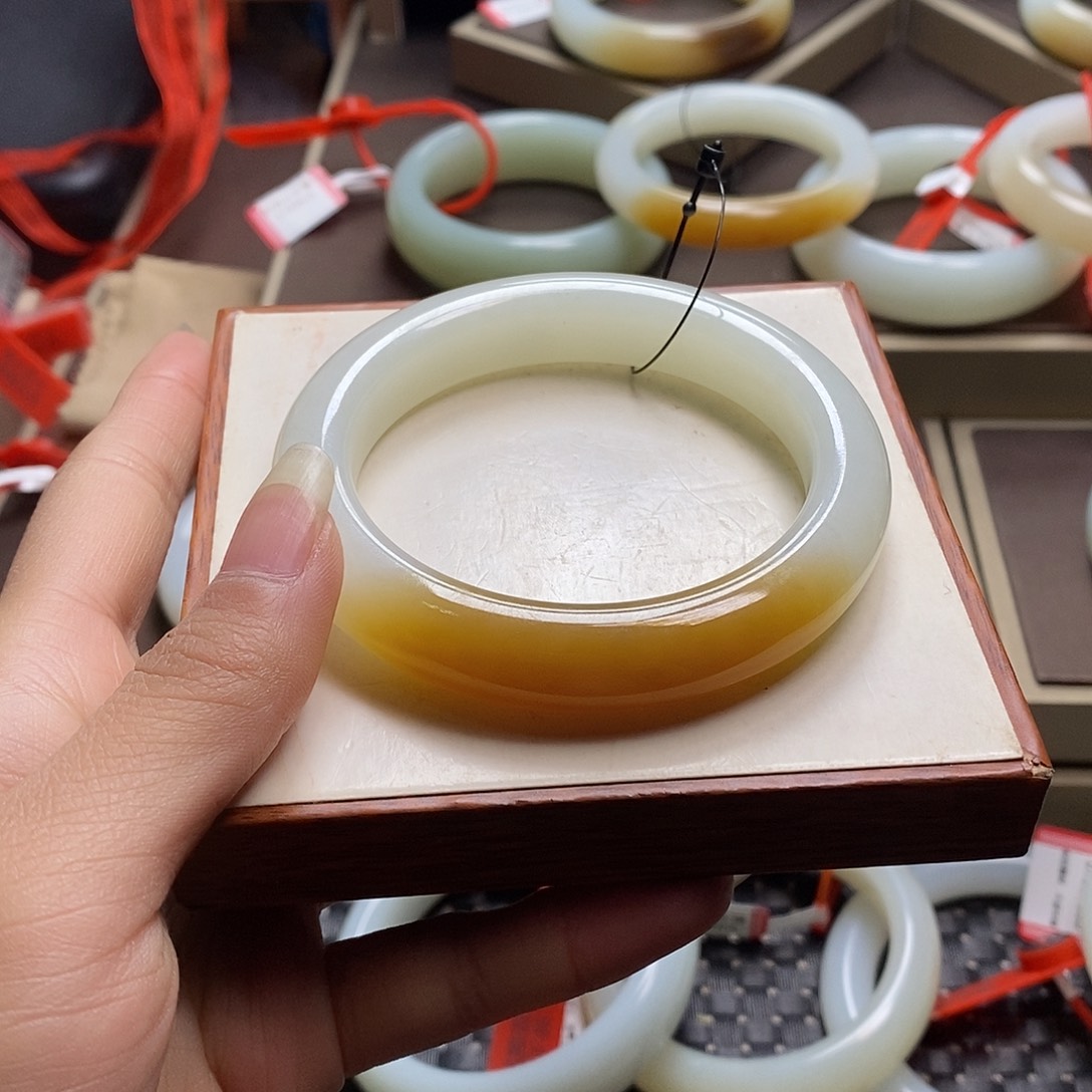 和田玉手镯未镶嵌A**棒