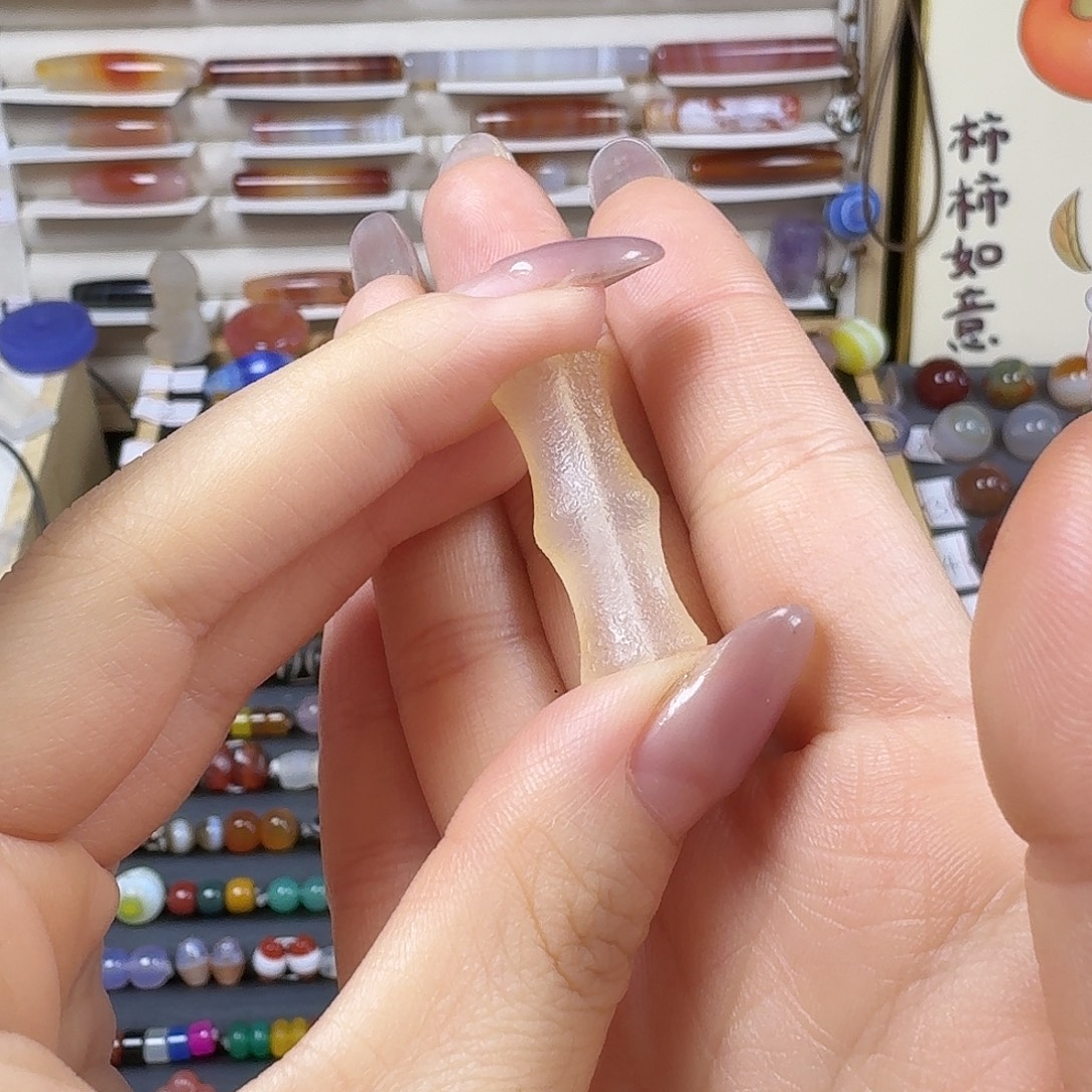 傲***虎玛瑙/玉髓未镶嵌天然玛瑙