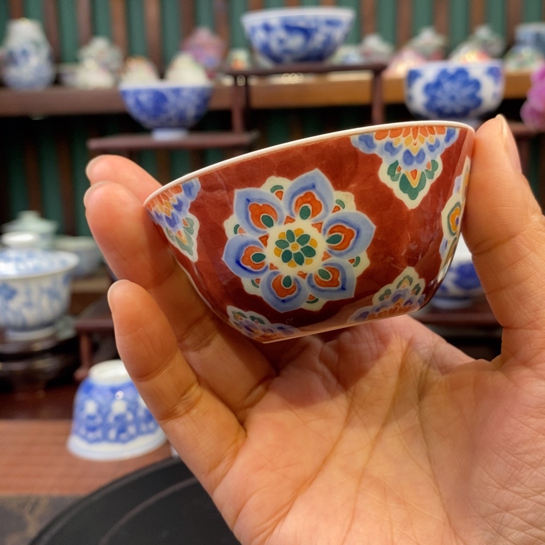 手工陶瓷釉下幻彩藻井图卧足杯