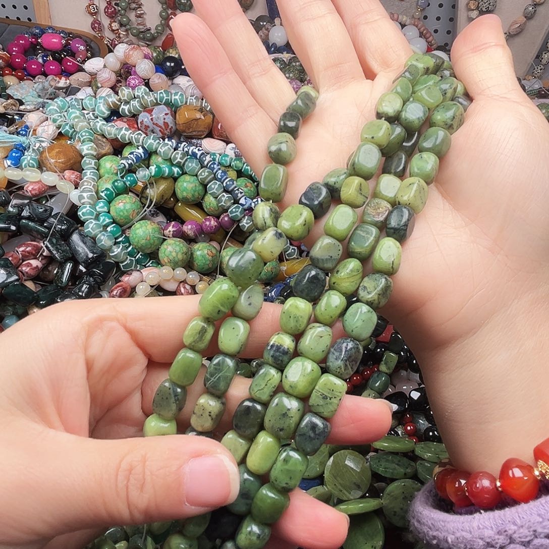 玛瑙/玉髓未镶嵌珠宝半成品猕猴桃玉