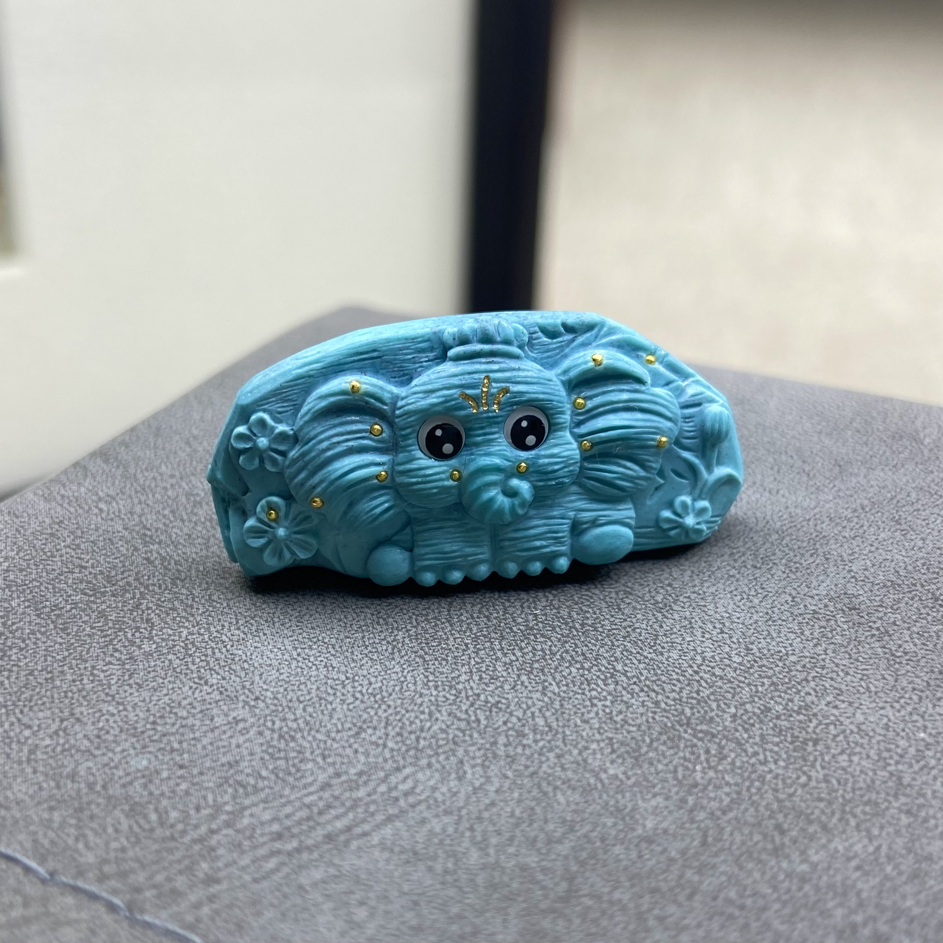 玉小满原矿绿松石象牌精雕花园风雾霾蓝宝宝象手牌吊坠