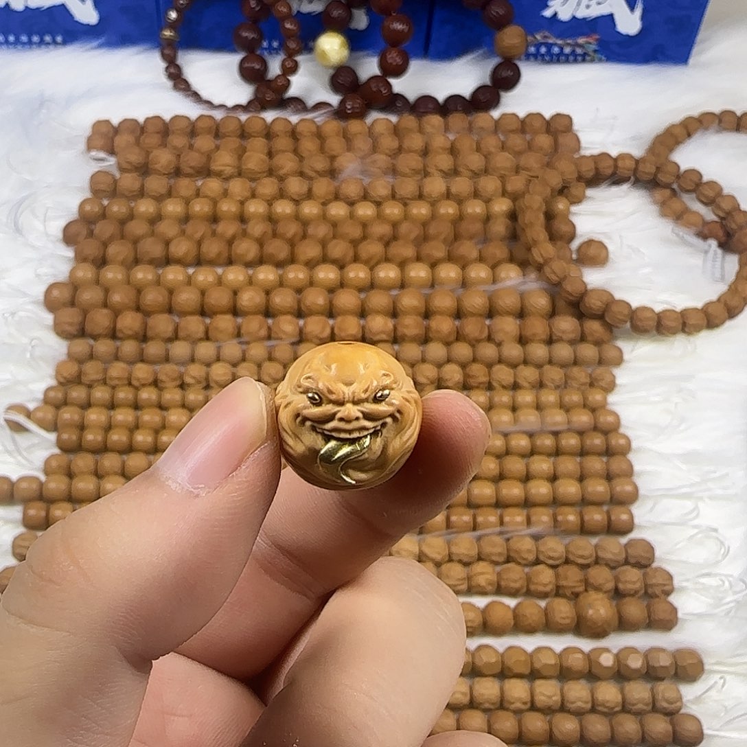 猴头核桃吊坠舔僧