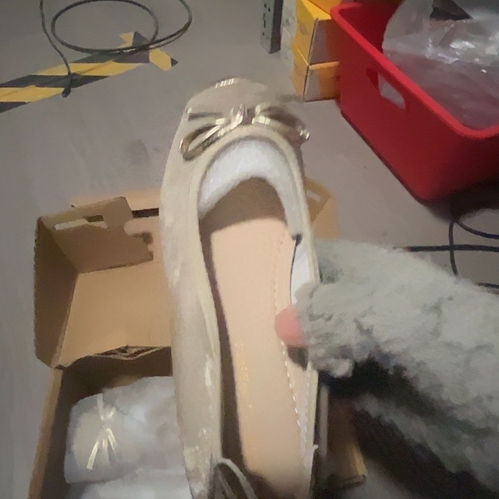 捡漏35码女鞋。       